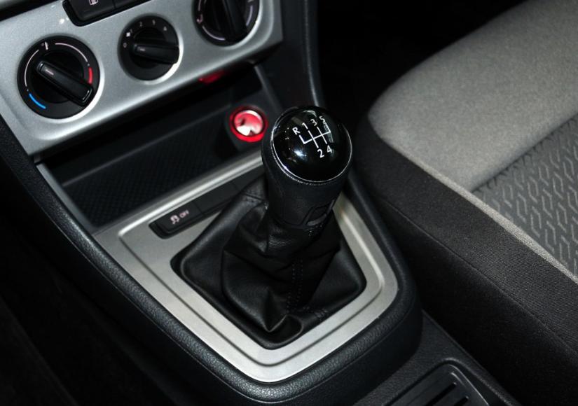 14年1.6的大众朗行值得入手吗,20万公里大众朗行能卖多少钱