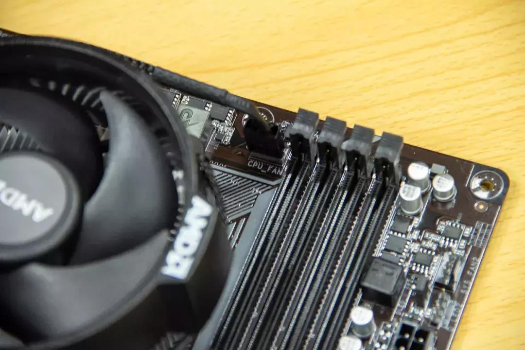 小白第一次装机开箱,新手小白第一次装机