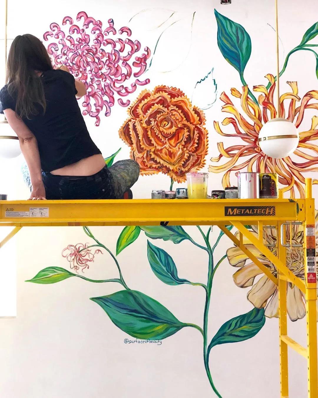 爱死这种手绘墙了，效果太美美到邻居羡慕嫉妒，网友：抢墙纸生意