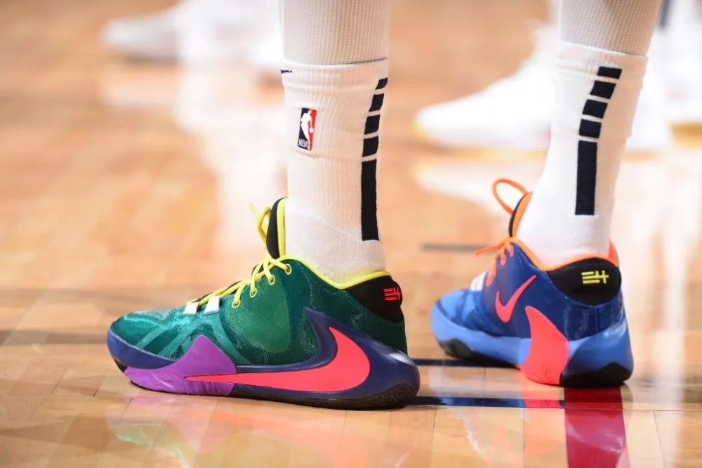 掘金勇士季后赛上脚球鞋,nba球星上脚球鞋22-23