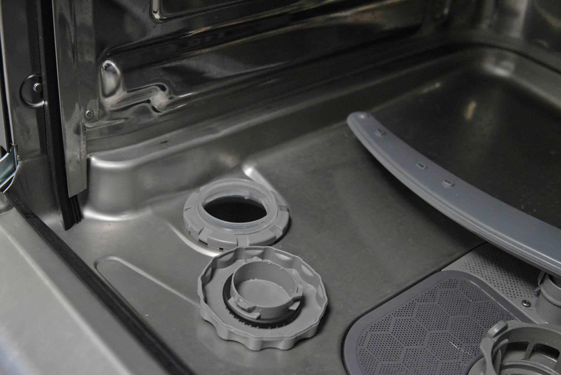 洗碗机选择攻略,方太水槽洗碗机和海尔水槽洗碗机