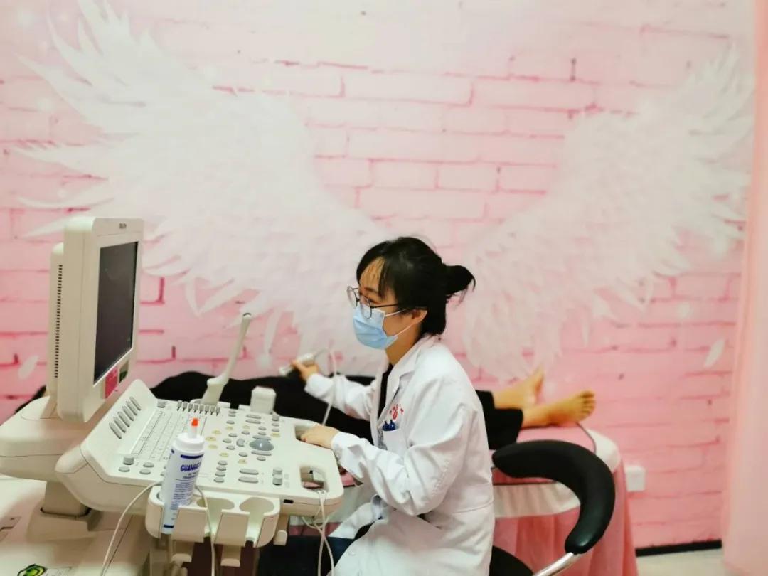 玫瑰花海里领结婚证！罗湖区婚姻登记处新址的设计有点甜！