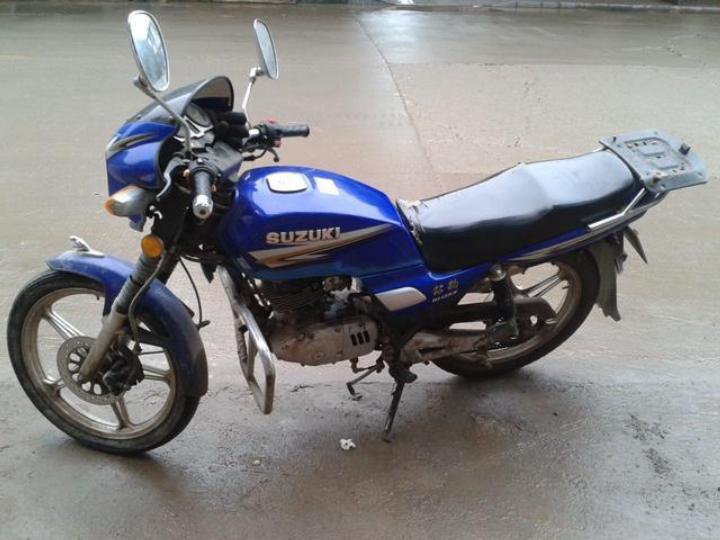 普通125摩托车能上多少转速,125摩托车一升汽油能跑多少公里啊