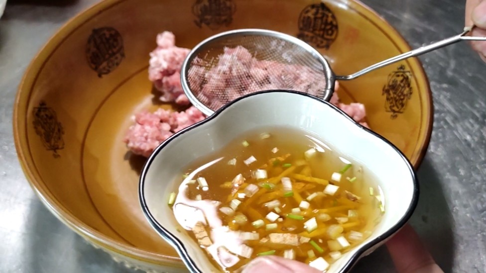 最好吃的珍珠肉丸,咸蛋黄流沙肉丸子