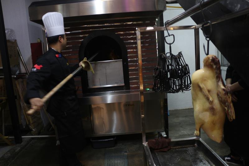 老北京烤鸭航天城店,老北京烤鸭曹步店