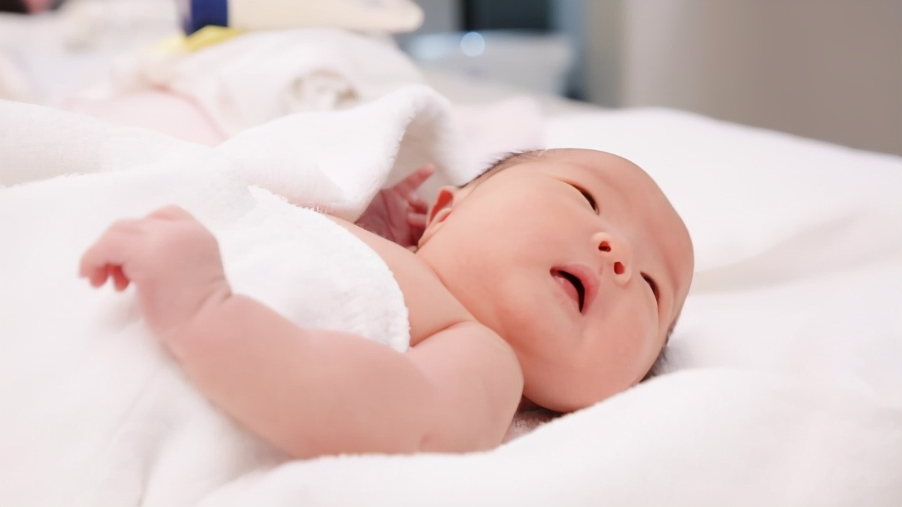 宝宝几天不大便是攒肚还是便秘,宝宝几天不拉粑粑就一定是便秘吗