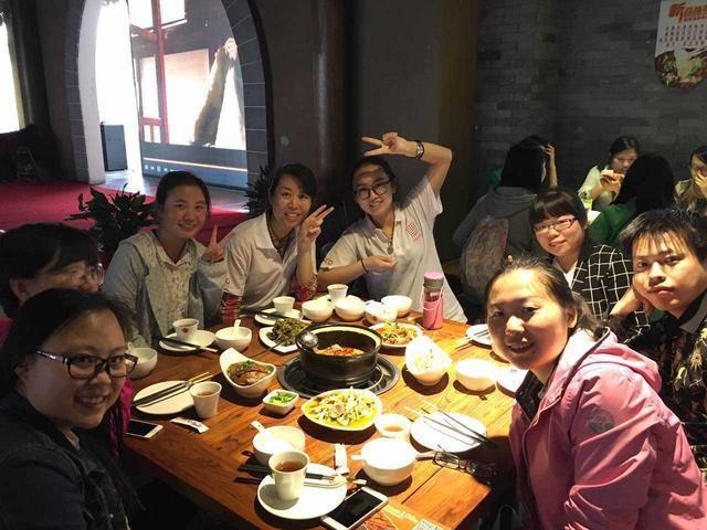 跟同事相处不要太软弱，教你3种人际关系掌控术，摆脱小人控制！