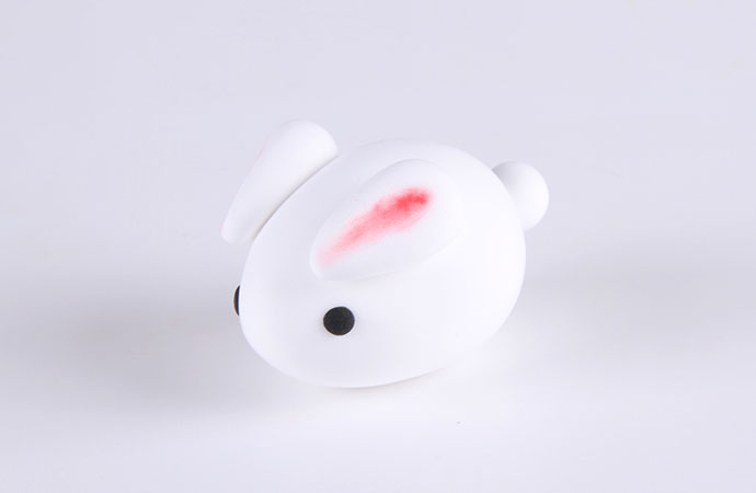 超轻粘土月兔简单做法,用粘土自制可爱的月亮小挂件