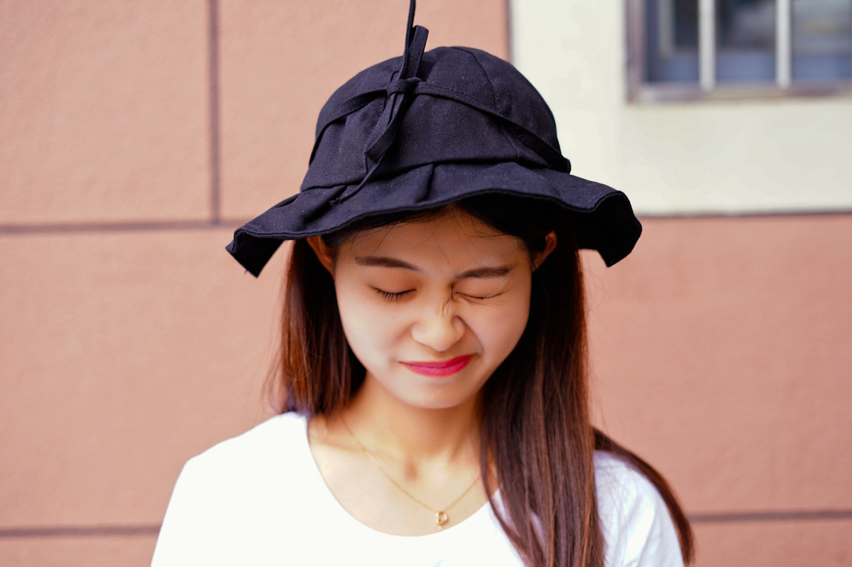 “妈妈，我身体流血了”，女儿第一次来月经，妈妈的处置堪称模范