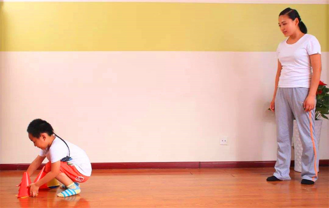 孩子在家无聊精力过剩,孩子在家无聊能玩什么游戏