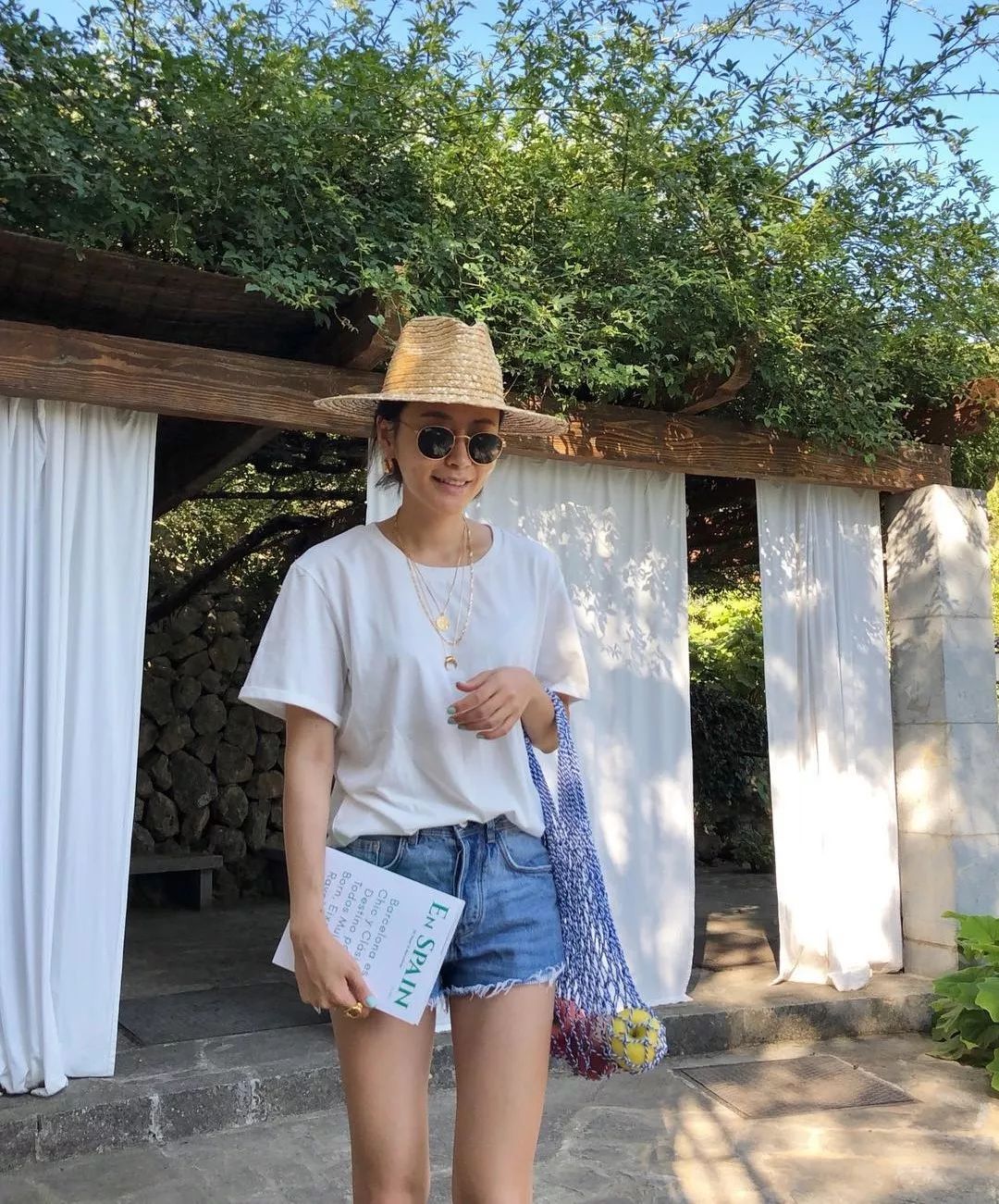 elborndoris穿搭博主,elborn素色穿搭