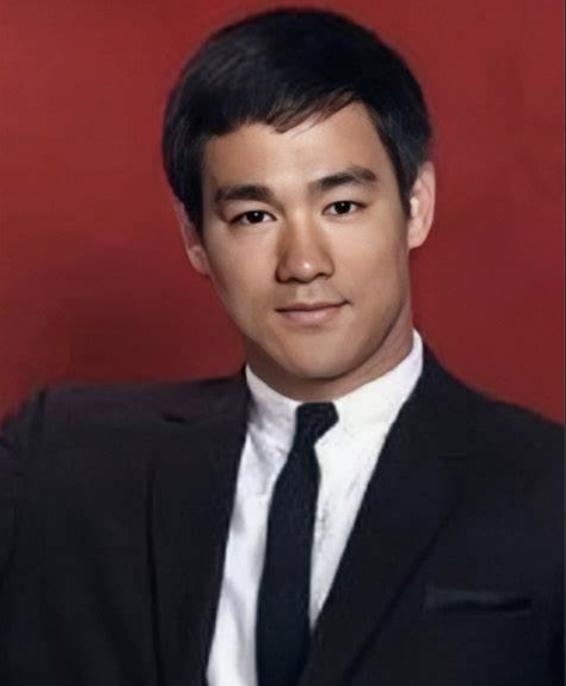 李小龙的死亡真相让人大吃一惊,李小龙死亡幕后的故事