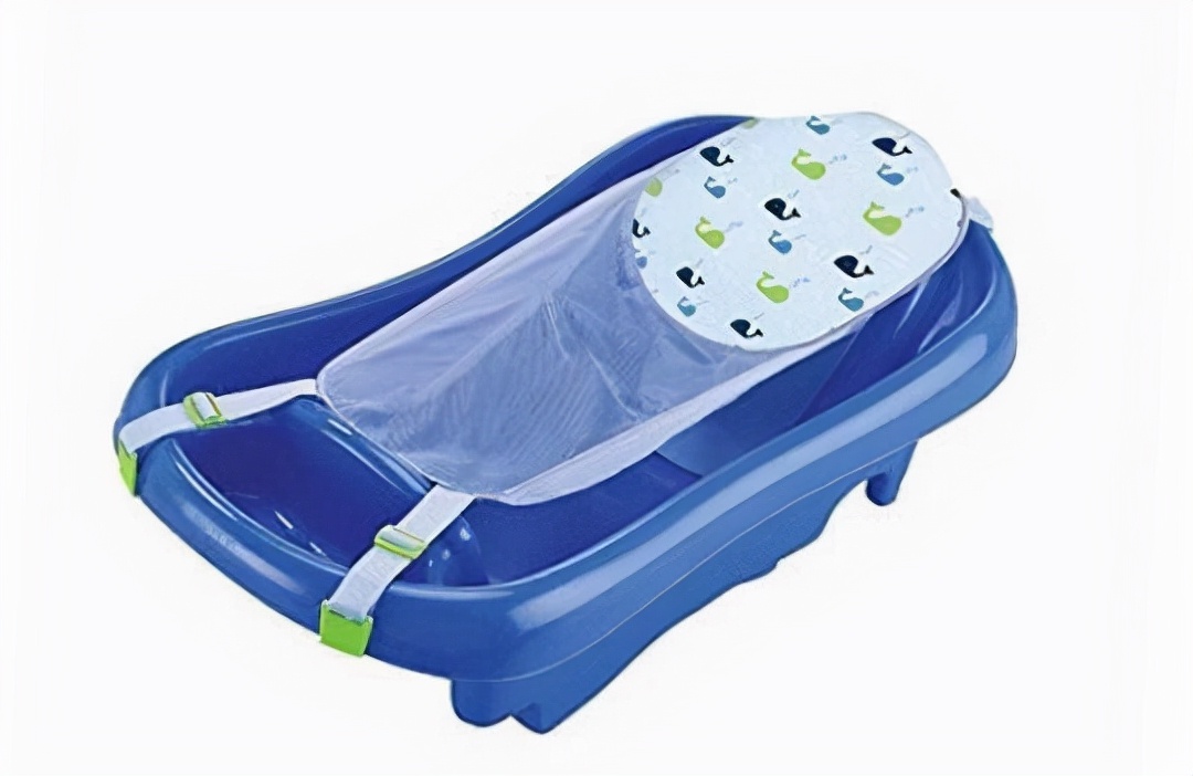 新生儿洗头洗澡注意事项,给新生儿用艾水洗澡要注意什么