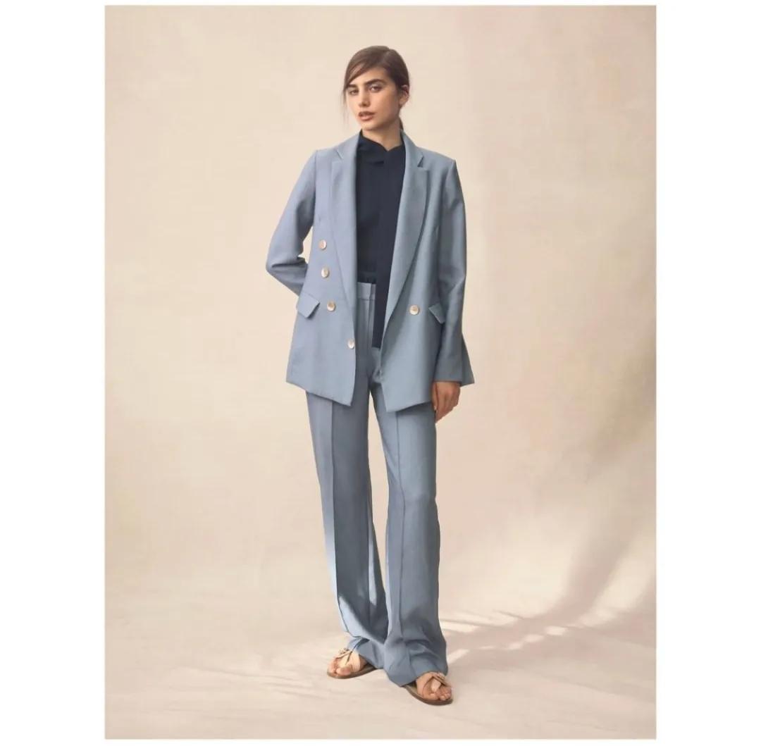 职场应该怎么穿不普通不老气,一套时髦又得体的职场造型