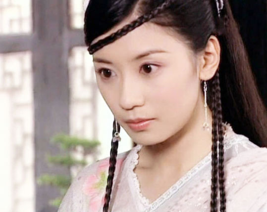 盘点那些甜美风的编发造型,创意编发造型不易散了解一下