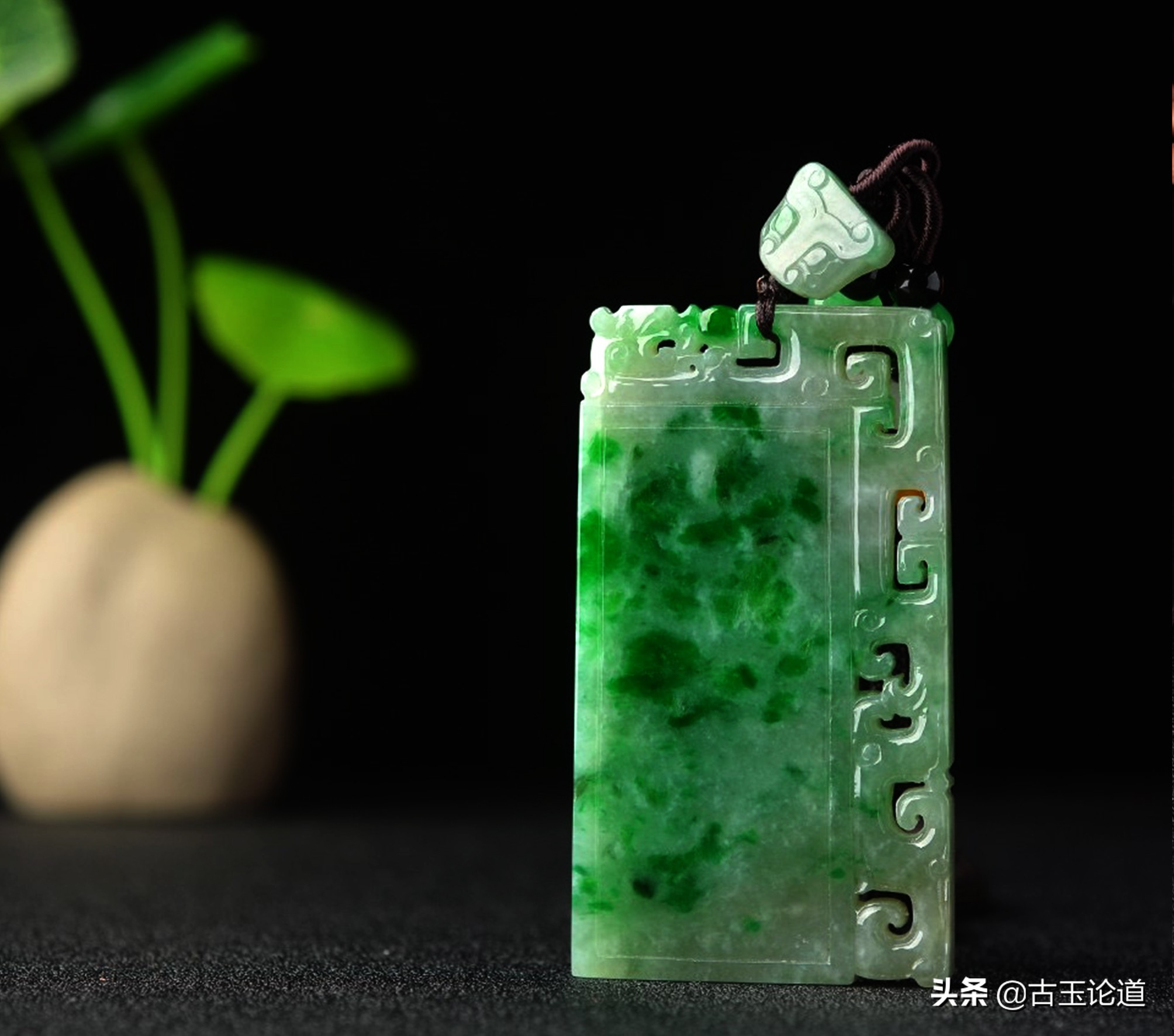 翡翠仿古有哪些题材,最简单的仿古翡翠