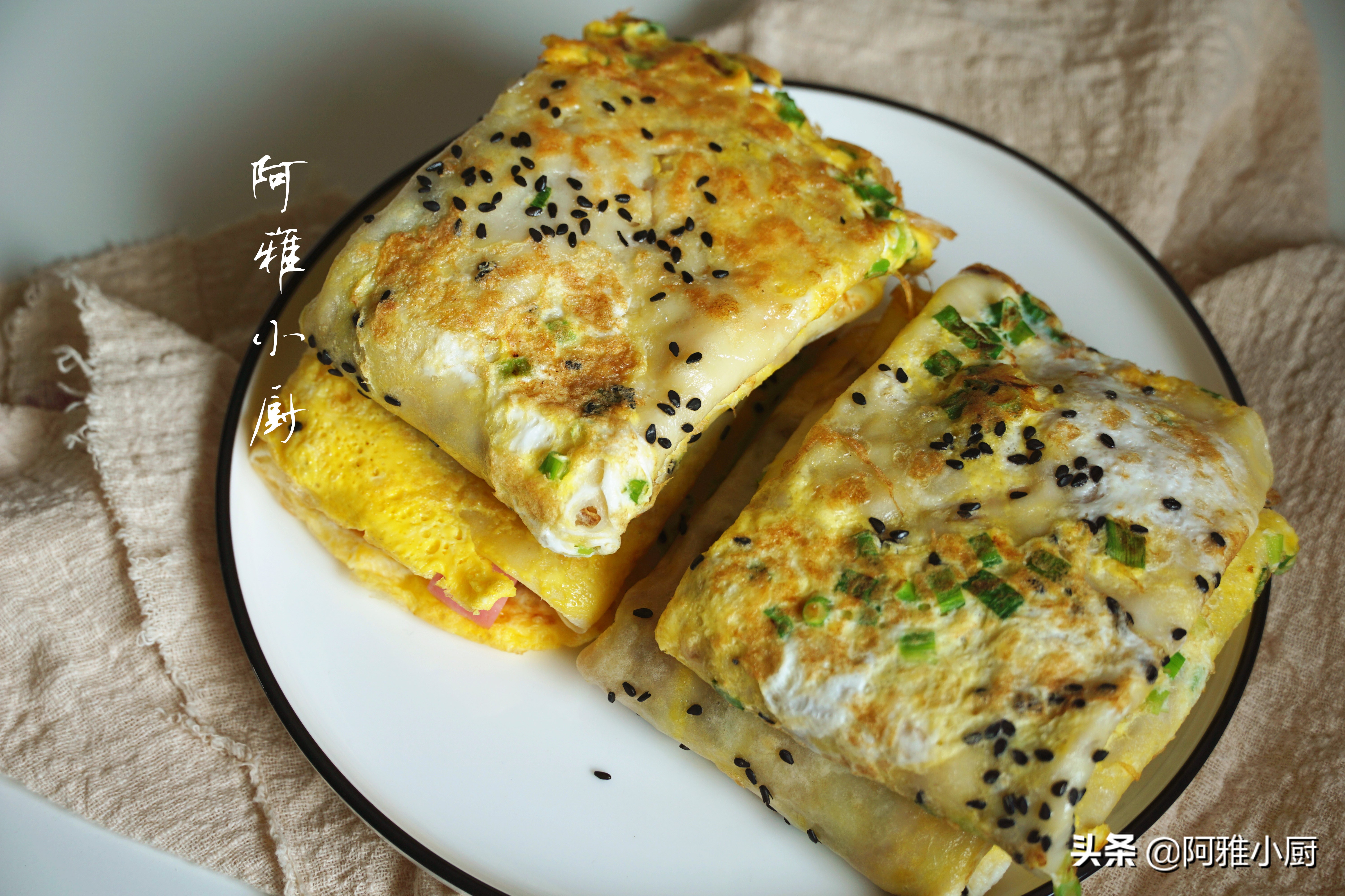 五分钟在家自制煎饼果子,早餐煎饼果子超简单做法