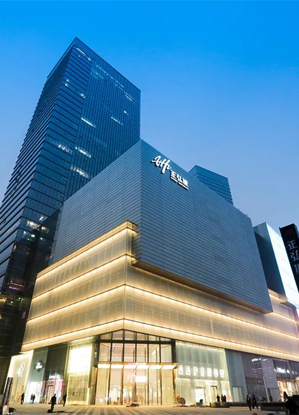 喜报荣获物业管理示范小区,正弘物业福利好不好