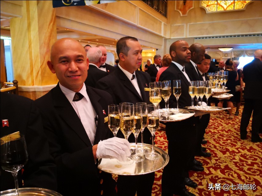 喜欢邮轮的人都要体验一次的英式服务