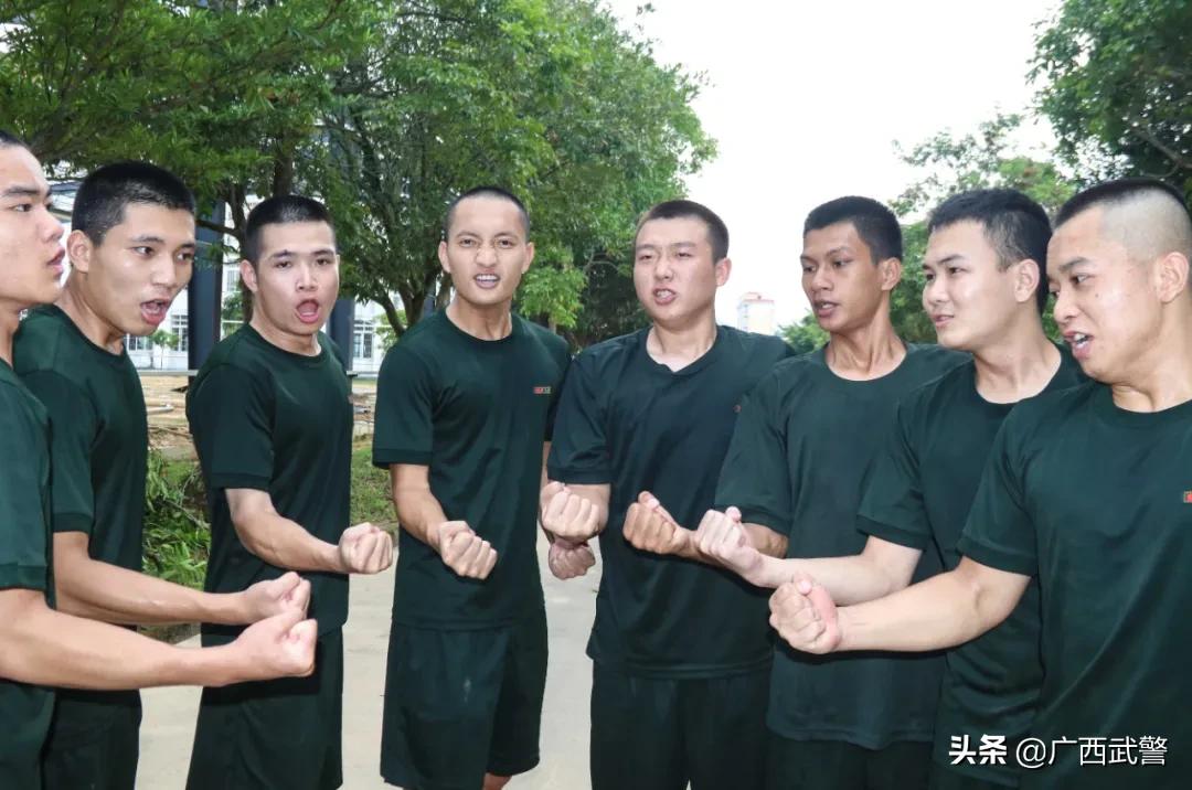 大块头真难对付,大块头当新兵