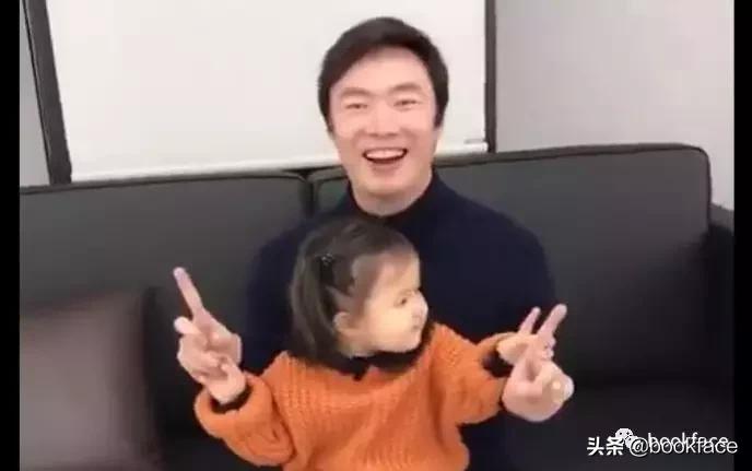 47年,“嘿嘿嘿”的污妖王要走了。有些人看着越不正经,越是深情