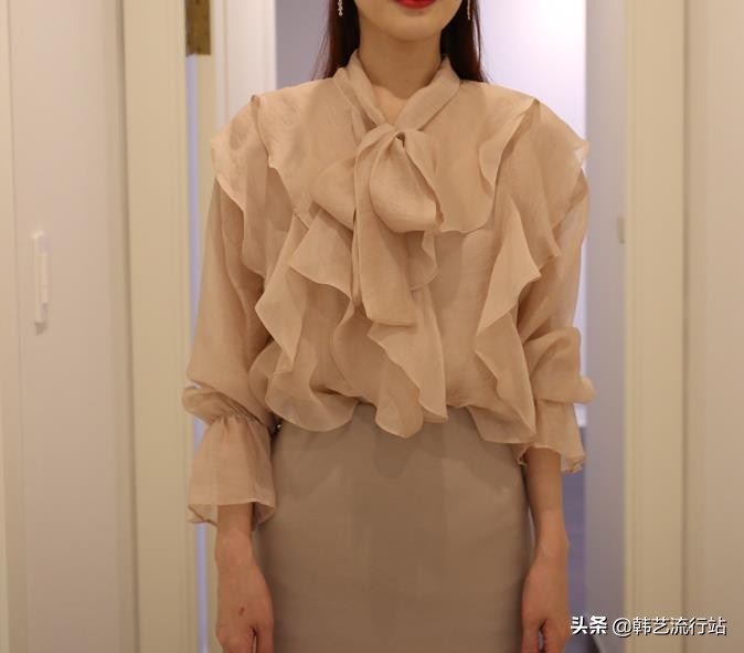 韩版穿搭女装高级感春,女装毛衣新款韩风搭配