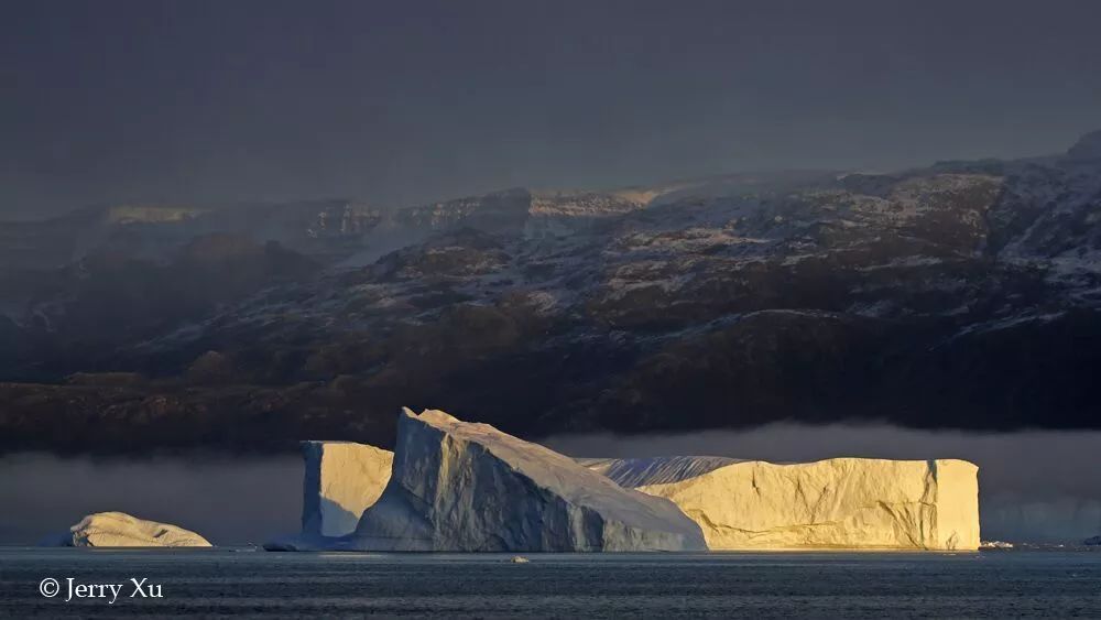 格陵兰的东海岸居然那么绚丽多彩,难怪特朗普想要买下来