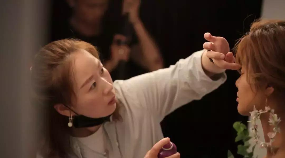 5套婚纱衣服怎么安排合适,婚纱照礼服男士5套是什么