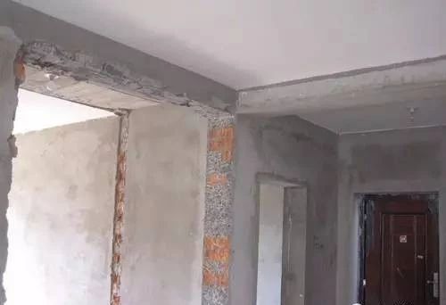 打掉承重墙致整栋楼开裂,装修砸承重墙引发整栋楼坍塌动画