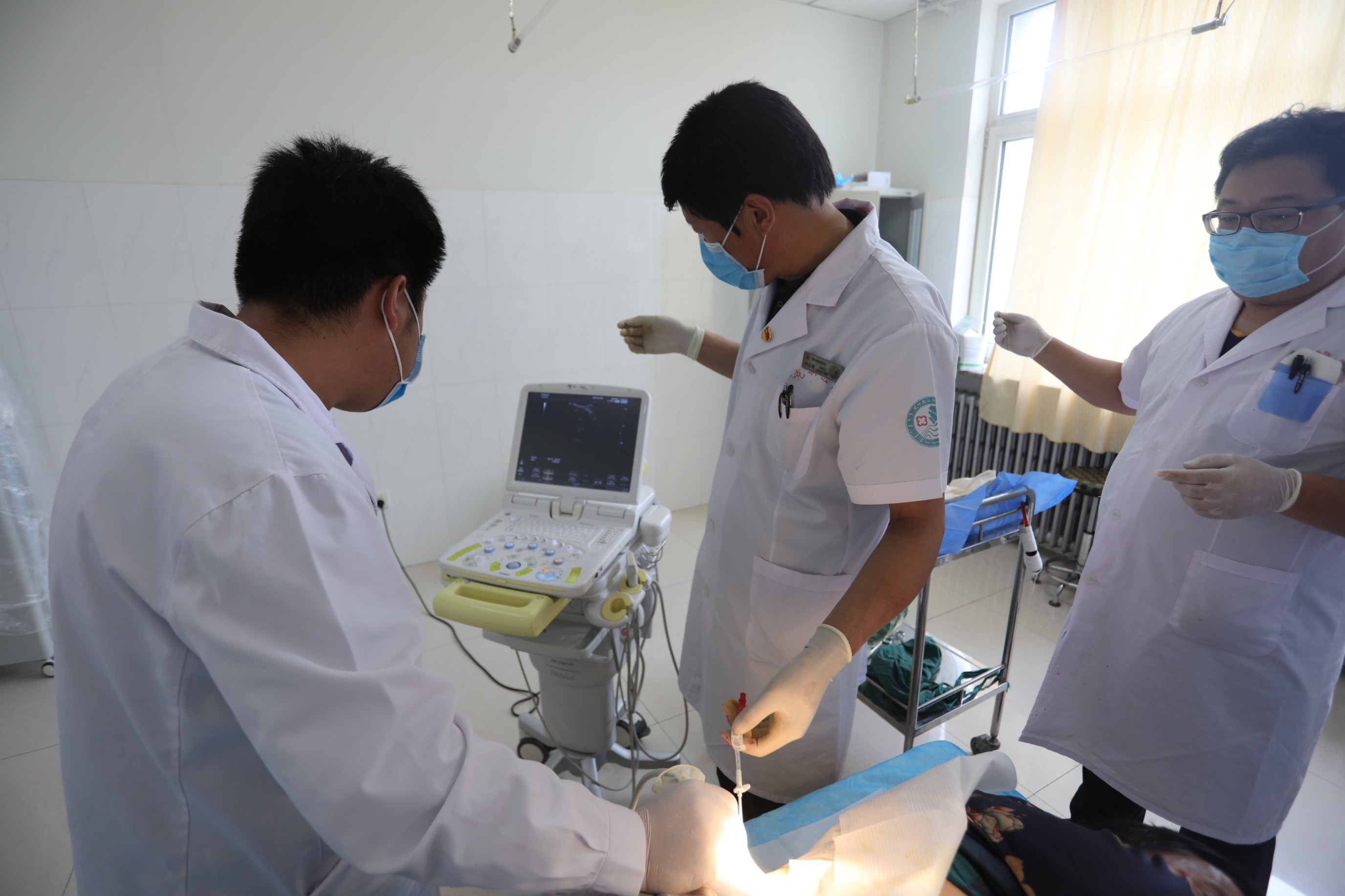 旗人民医院：外一科完成我旗首例大C,血管造影机引导下肝囊肿硬化治疗术