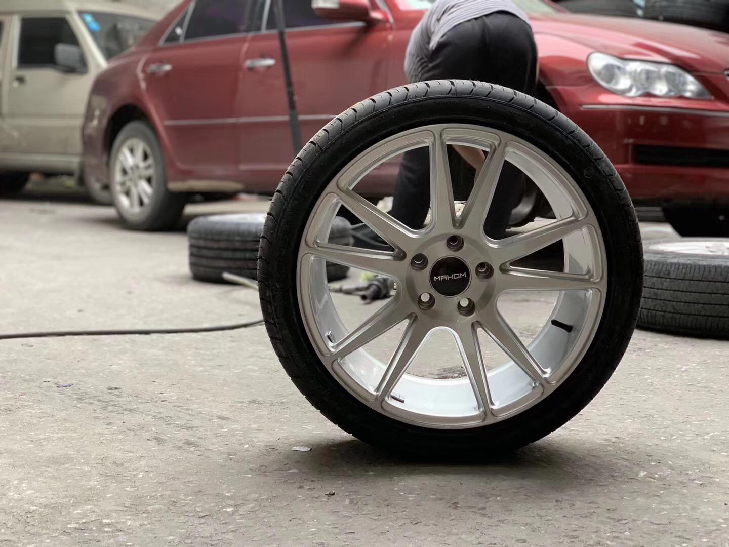 改装轮毂好还是改装绞牙避震好,绞牙避震漏油还能开吗