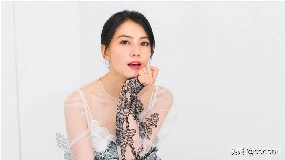 高圆圆哈伦裤穿搭,高圆圆穿黑白短裤裙