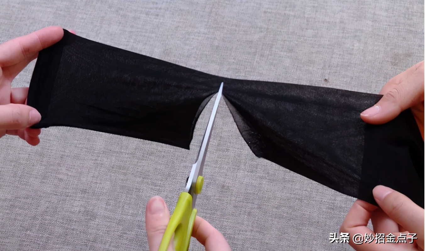 吹风机怎么制作简易吸尘器,如何用吹风机自制吸尘器滤网