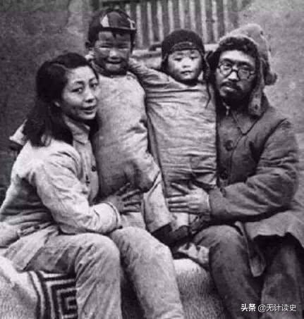 他是唯一上过大学的元帅，却因资历最浅而受争议，主动降级被拒绝