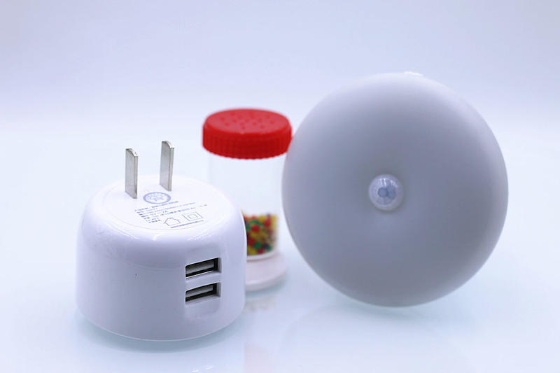 小夜灯充电就亮不充电就不亮,小夜灯充电正常就是不亮