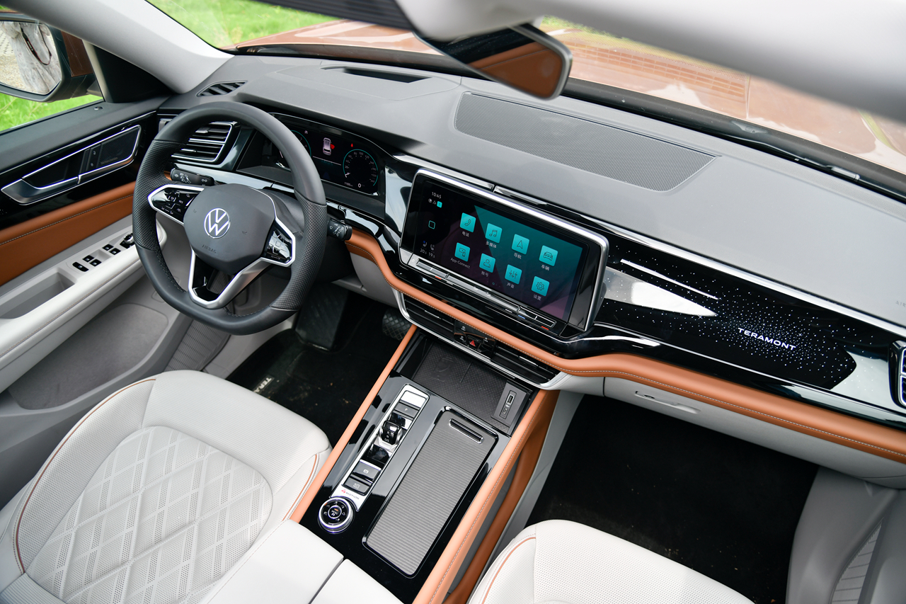 试驾｜全新途昂家族内饰终于改变，给躺平青年打个样儿