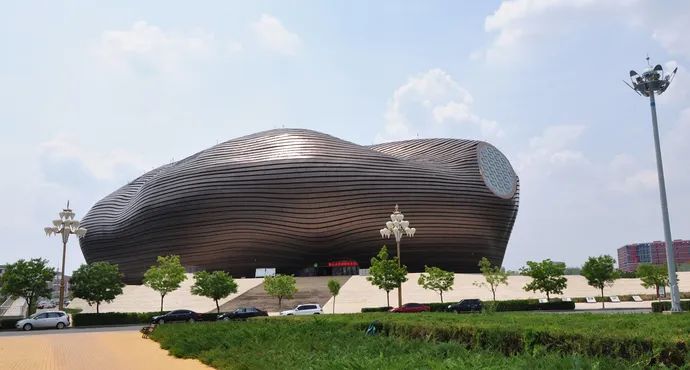 内蒙古清零的盟市,内蒙古鄂尔多斯的转型发展