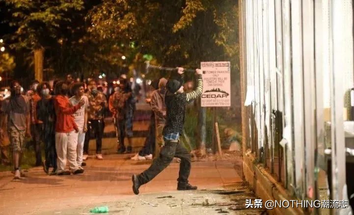 美国为什么喜欢抢潮牌,美国暴徒抢劫