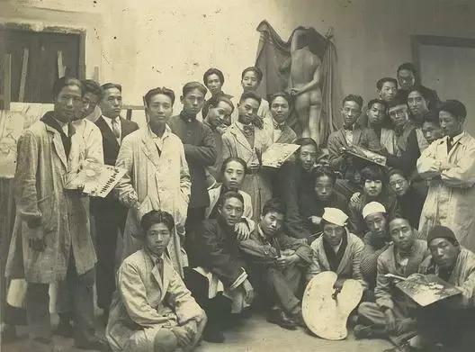 徐悲鸿刘海粟林风眠,徐悲鸿与林风眠艺术的不同