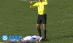 足球球员心脏骤停抢救成功案例,足球赛老人心脏骤停