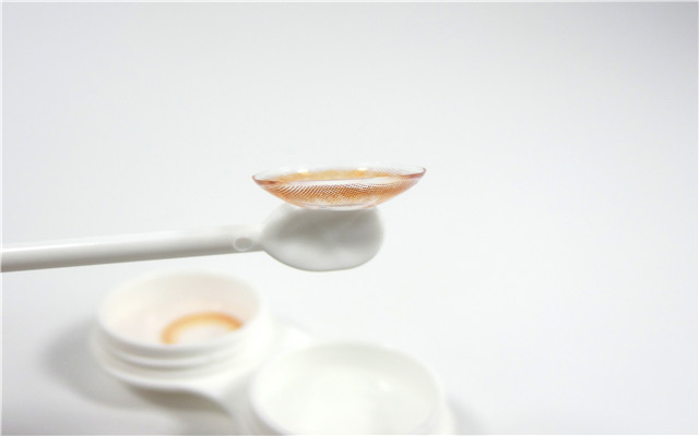 哪种美瞳戴起来眼睛有神点,眼睛无神戴眼镜会好一点吗