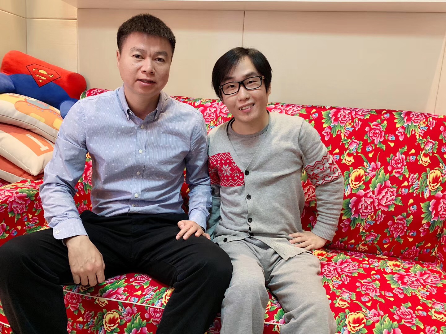 戴上耳机进行屏幕录制,戴上耳麦就开始了一天的工作