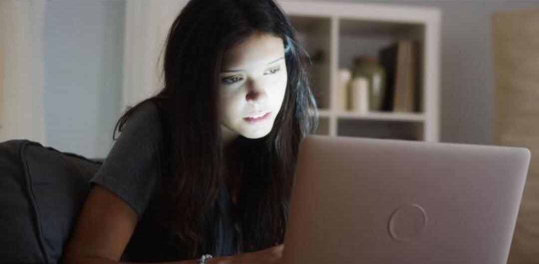 鼻子挤出黄色分泌物是什么,拉出来黄色虫卵是什么虫