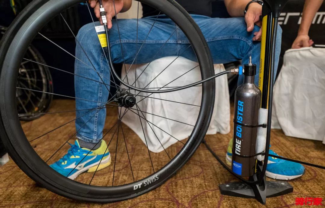 拒绝四溅的补胎液，教你优雅地改装/安装真空胎！