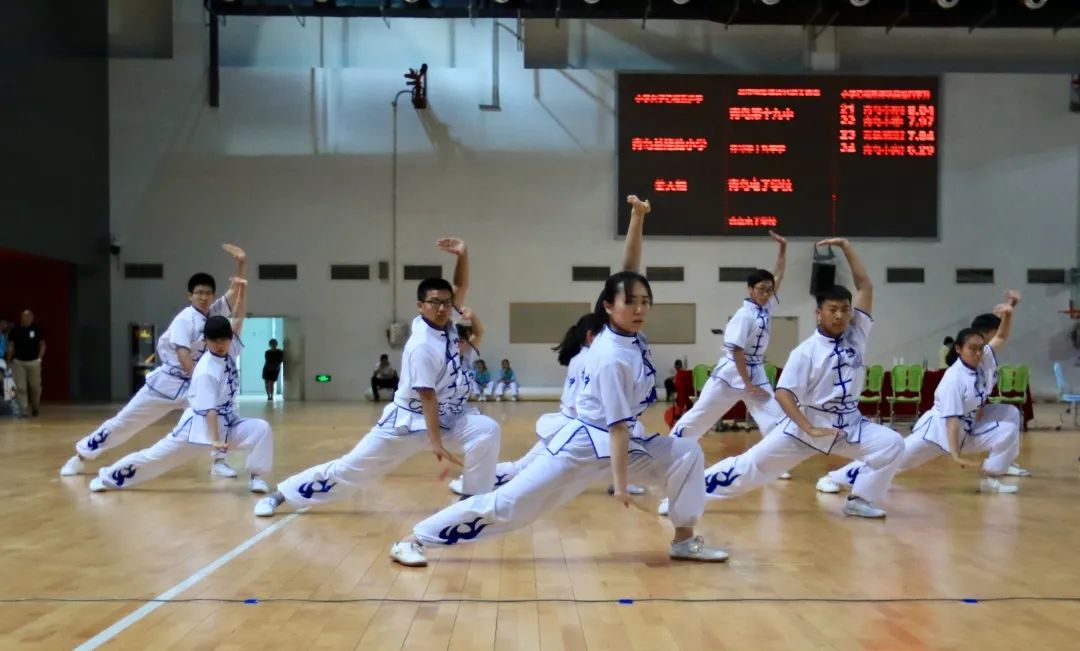 闈掑矝鍗佷節涓腑缇庣彮鏀惰垂鏍囧噯,闈掑矝鍗佷節涓腑缇庣彮