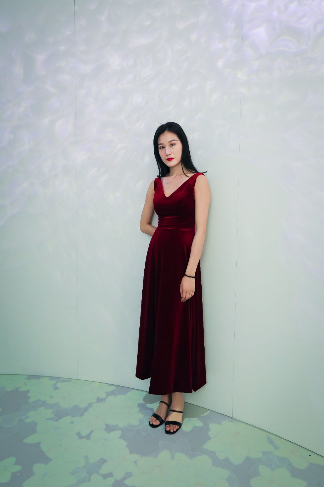 水漾曲线自定义黛安芬AquaLily水盈·冰清系列曼妙登场