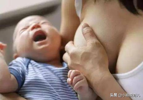 宝妈断奶过程吃尽苦头详解断奶期涨奶的正确处理