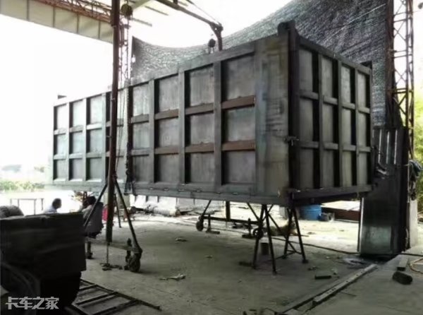 自卸车哪种最适用,自卸车都有哪些不同操作