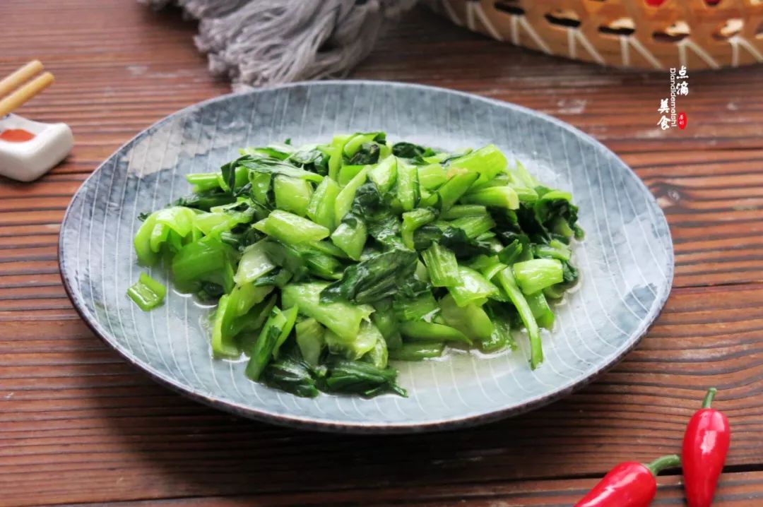 入秋口,别急着“贴秋膘”,天气干燥宜润燥,多吃这三个蔬菜好