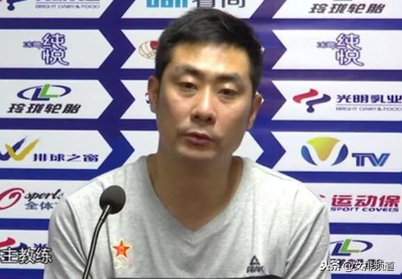 八一男排教练罚队员,男排输球后崩溃大哭